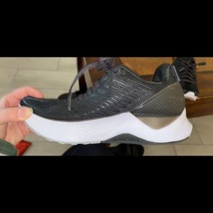 Saucony endorphins running sneakers